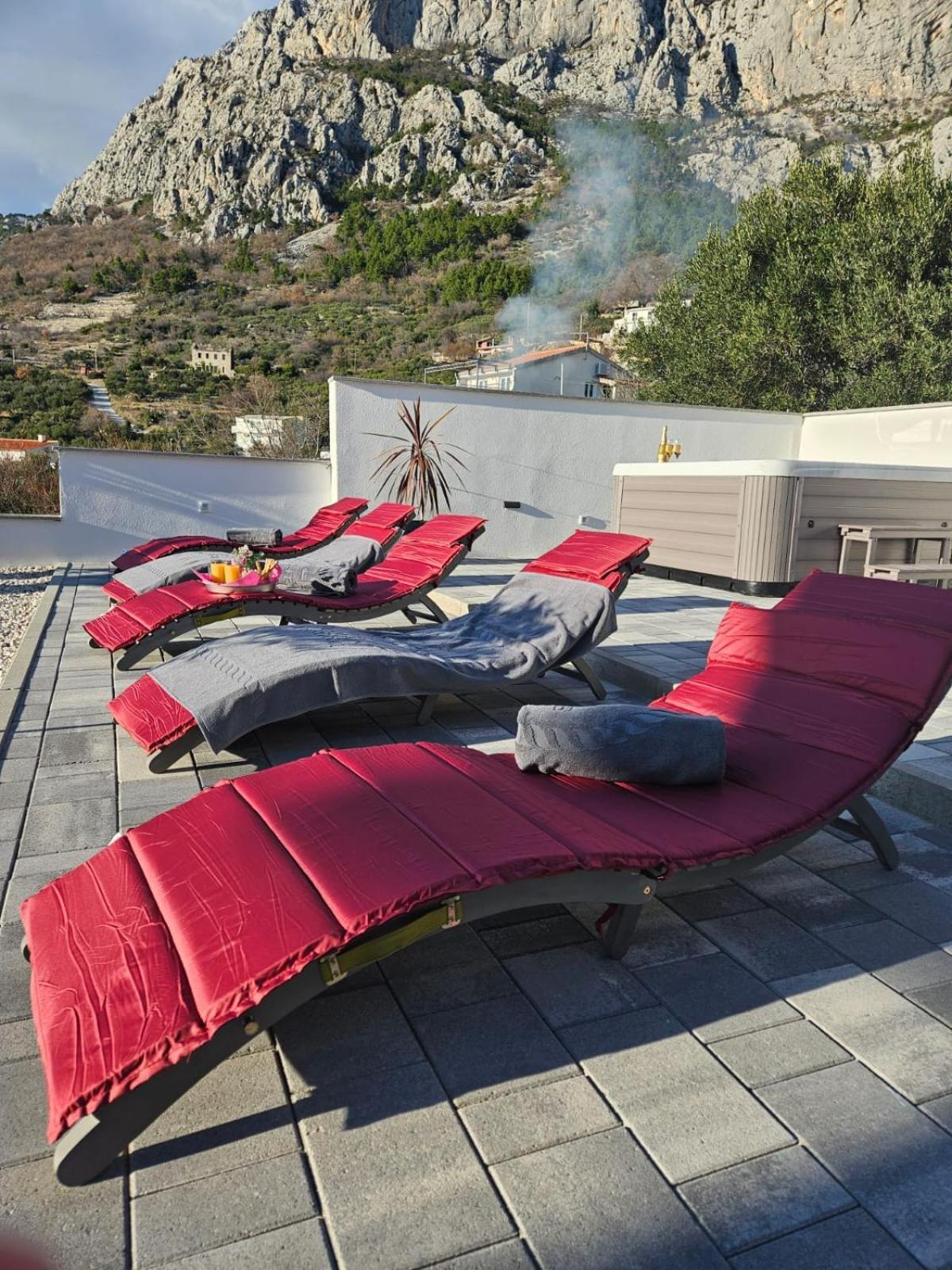 Apartman Koko With Private Jacuzzi Makarska Exterior foto